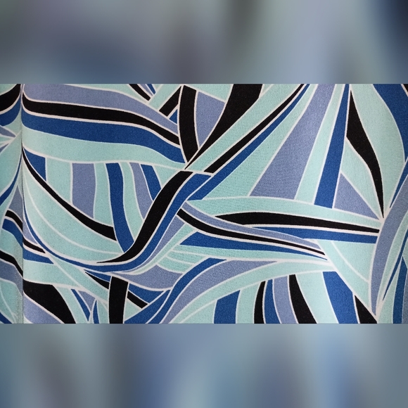 Susan Graver Abstract Blue and Black Liquid Knit Blouse - Picture 3 of 4